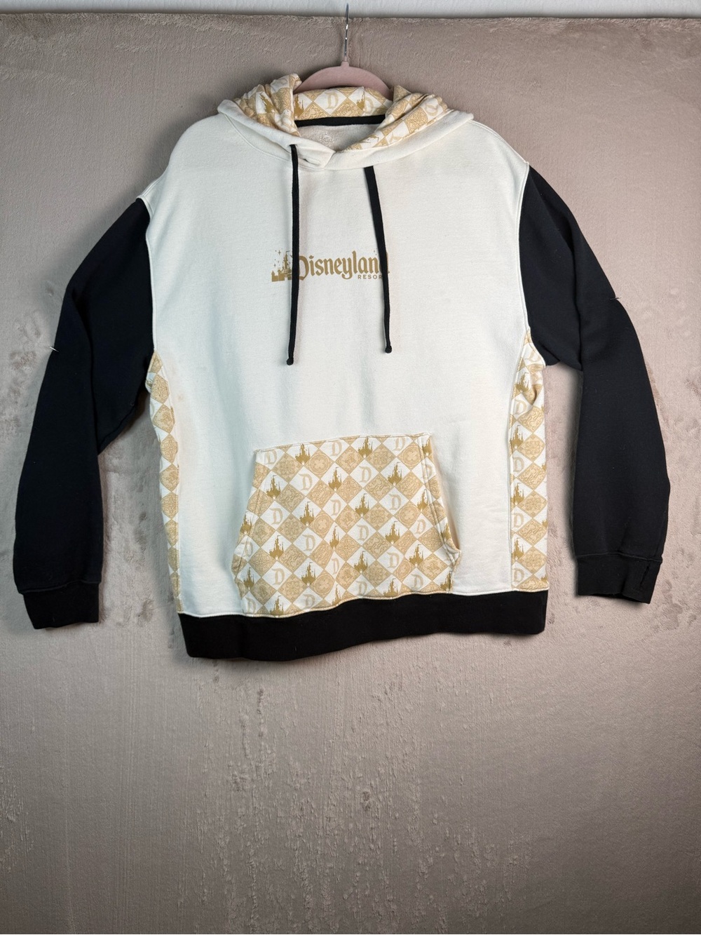 Disneyland Women’s Resort Hoodie Pullover Cream Gold Black Spellout Size L